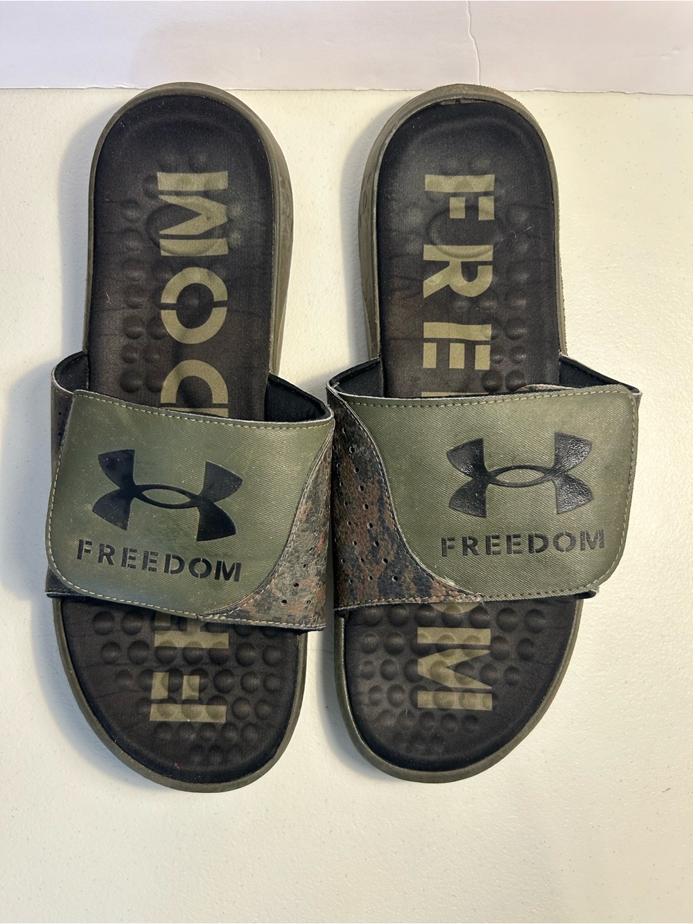 Under Armour Slides Mens Size 13 UA Ignite Pro Freedom Sandals Green/Camo